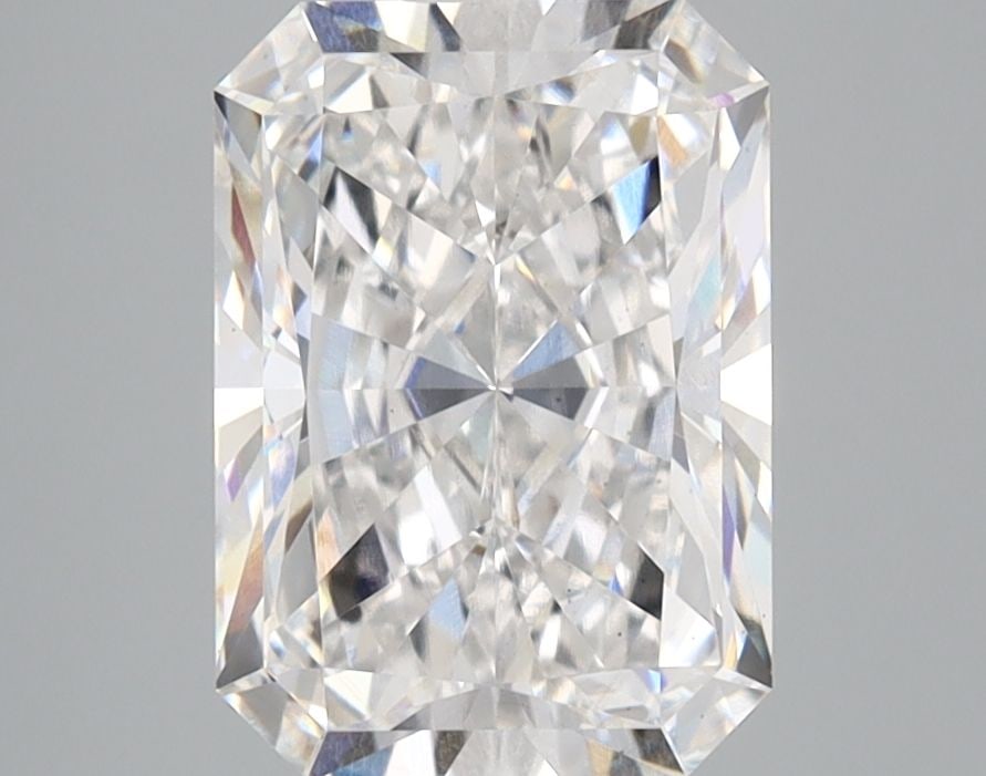 Loose Diamond - RADIANT 2.79ct D VS1: Loose Diamond - RADIANT 2.79ct D VS1 Source: This is a real non-mined Diamond that has been grown in a lab Shape: RADIANT Carats: 2.79 Color: D Clarity: VS1 Certification: IGI Video: