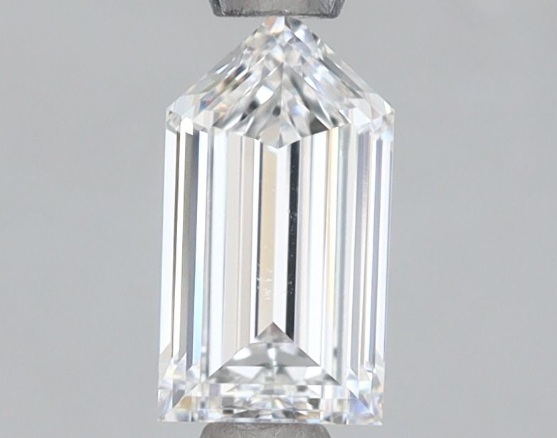 Loose Diamond - BULLET 1.02ct F VS1: Loose Diamond - BULLET 1.02ct F VS1 Source: This is a real non-mined Diamond that has been grown in a lab Shape: BULLET Carats: 1.02 Color: F Clarity: VS1 Certification: NONE Video: Video Link The