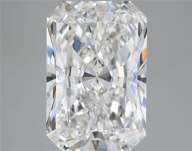 Loose Diamond - RADIANT 5.56ct F VVS2: Loose Diamond - RADIANT 5.56ct F VVS2 Source: This is a real non-mined Diamond that has been grown in a lab Shape: RADIANT Carats: 5.56 Color: F Clarity: VVS2 Certification: IGI Video: