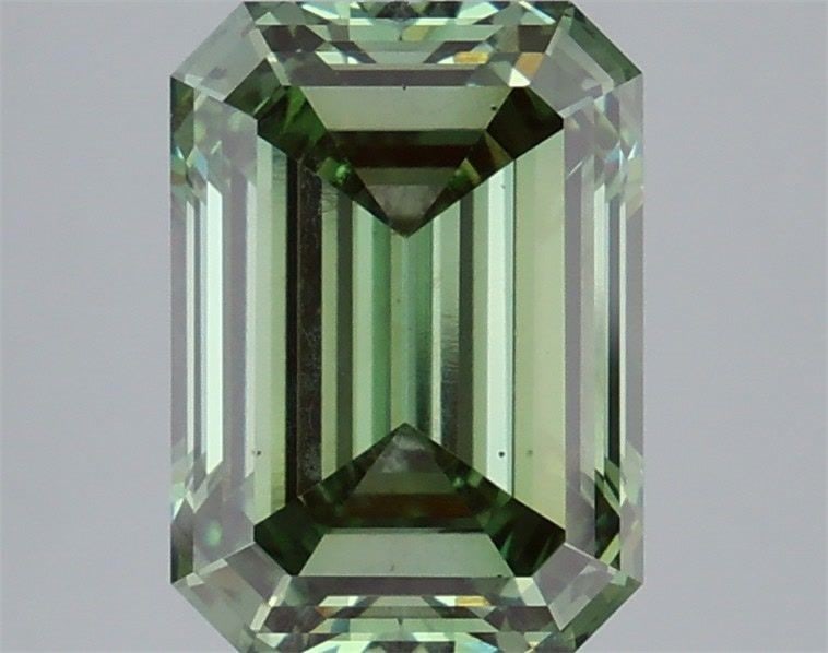 Loose Diamond - EMERALD 4.08ct Fancy Vivid Green VS2: Loose Diamond - EMERALD 4.08ct Fancy Vivid Green VS2 Source: This is a real non-mined Diamond that has been grown in a lab Shape: EMERALD Carats: 4.08 Color: Fancy Vivid Green Certification: IGI Video