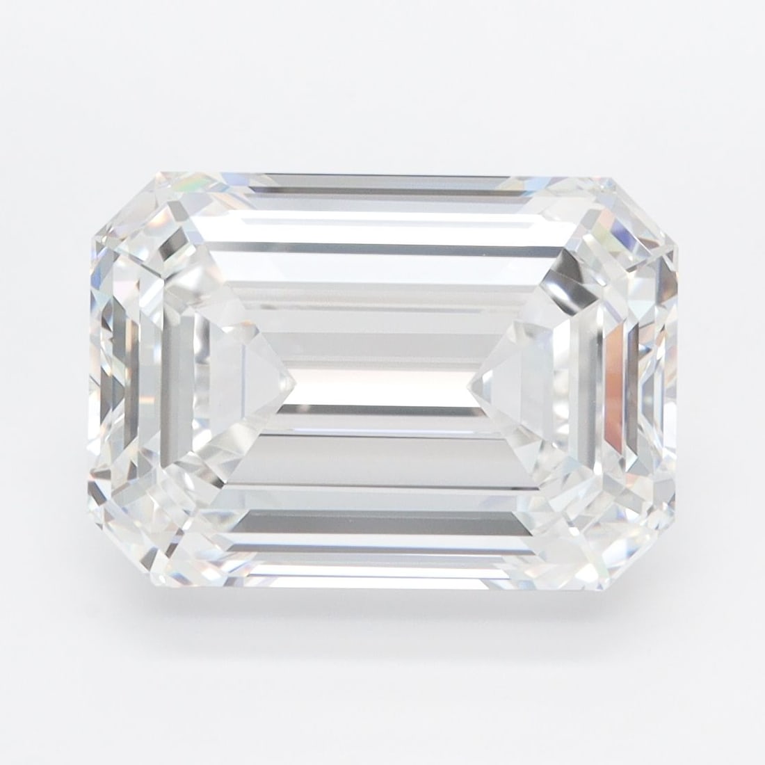 Loose Diamond - EMERALD 5.33ct E VVS1: Loose Diamond - EMERALD 5.33ct E VVS1 Source: This is a real non-mined Diamond that has been grown in a lab Shape: EMERALD Carats: 5.33 Color: E Clarity: VVS1 Certification: GIA Video: