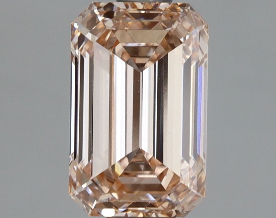 Loose Diamond - EMERALD 1.53ct Fancy Orangey Pink VS2: Loose Diamond - EMERALD 1.53ct Fancy Orangey Pink VS2 Source: This is a real non-mined Diamond that has been grown in a lab Shape: EMERALD Carats: 1.53 Color: Fancy Orangey Pink Certification: IGI Vid