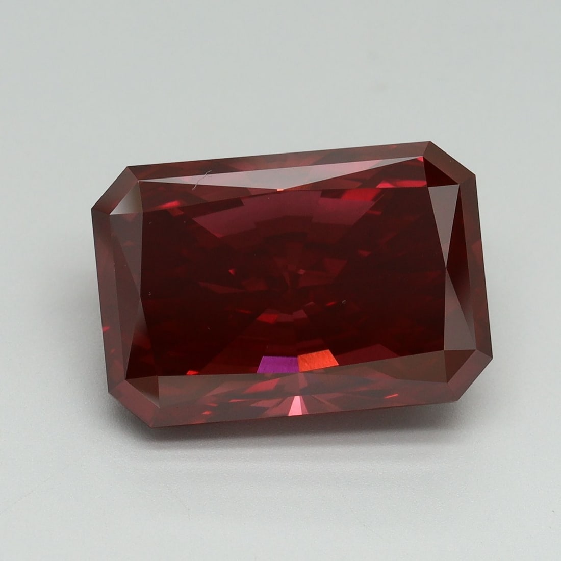 Loose Diamond - RADIANT 8.38ct Fancy Deep Pink VS1: Loose Diamond - RADIANT 8.38ct Fancy Deep Pink VS1 Source: This is a real non-mined Diamond that has been grown in a lab Shape: RADIANT Carats: 8.38 Color: Fancy Deep Pink Certification: IGI Video: