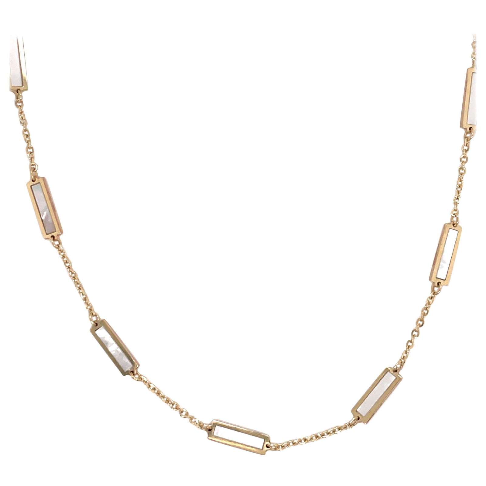 Italian 14k Yellow Gold Mother of Pearl Bar Necklace 18 in: Italian 14k Yellow Gold Mother of Pearl Bar Necklace 18 in This exquisite Italian necklace showcases a contemporary design crafted from 14k yellow gold. The necklace features elegant bars of Mother of