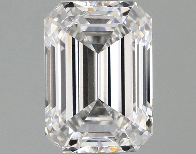 Loose Diamond - EMERALD 1.58ct E VS1: Loose Diamond - EMERALD 1.58ct E VS1 Source: This is a real non-mined Diamond that has been grown in a lab Shape: EMERALD Carats: 1.58 Color: E Clarity: VS1 Certification: IGI Video: