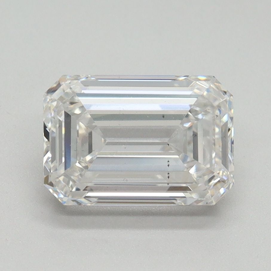 Loose Diamond - EMERALD 2.03ct E VS2: Loose Diamond - EMERALD 2.03ct E VS2 Source: This is a real non-mined Diamond that has been grown in a lab Shape: EMERALD Carats: 2.03 Color: E Clarity: VS2 Certification: NONE Video: