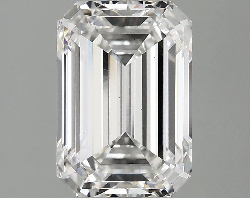 Loose Diamond - EMERALD 3.03ct E VS1: Loose Diamond - EMERALD 3.03ct E VS1 Source: This is a real non-mined Diamond that has been grown in a lab Shape: EMERALD Carats: 3.03 Color: E Clarity: VS1 Certification: IGI Video: