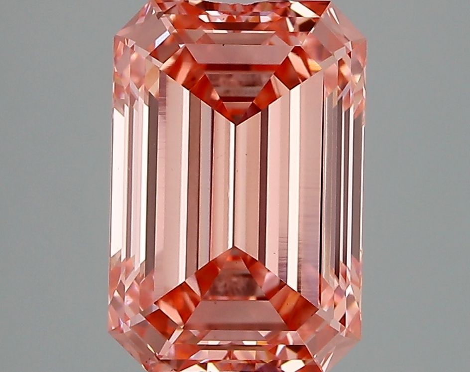 Loose Diamond - EMERALD 3.68ct Fancy Vivid Pink VS1: Loose Diamond - EMERALD 3.68ct Fancy Vivid Pink VS1 Source: This is a real non-mined Diamond that has been grown in a lab Shape: EMERALD Carats: 3.68 Color: Fancy Vivid Pink Certification: IGI Video: