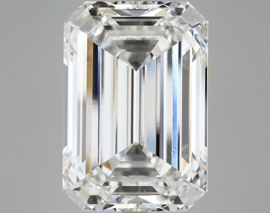 Loose Diamond - EMERALD 15.66ct F VVS2: Loose Diamond - EMERALD 15.66ct F VVS2 Source: This is a real non-mined Diamond that has been grown in a lab Shape: EMERALD Carats: 15.66 Color: F Clarity: VVS2 Certification: IGI Video: