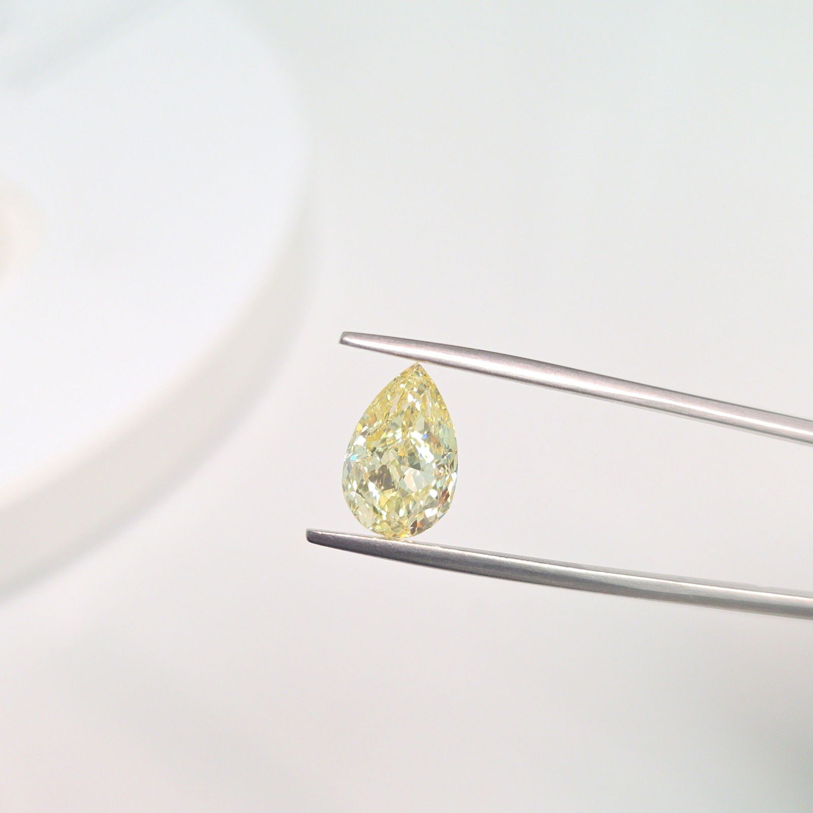 Loose Diamond - PEAR 3.01ct Fancy Yellow VS1 (1 of 1)