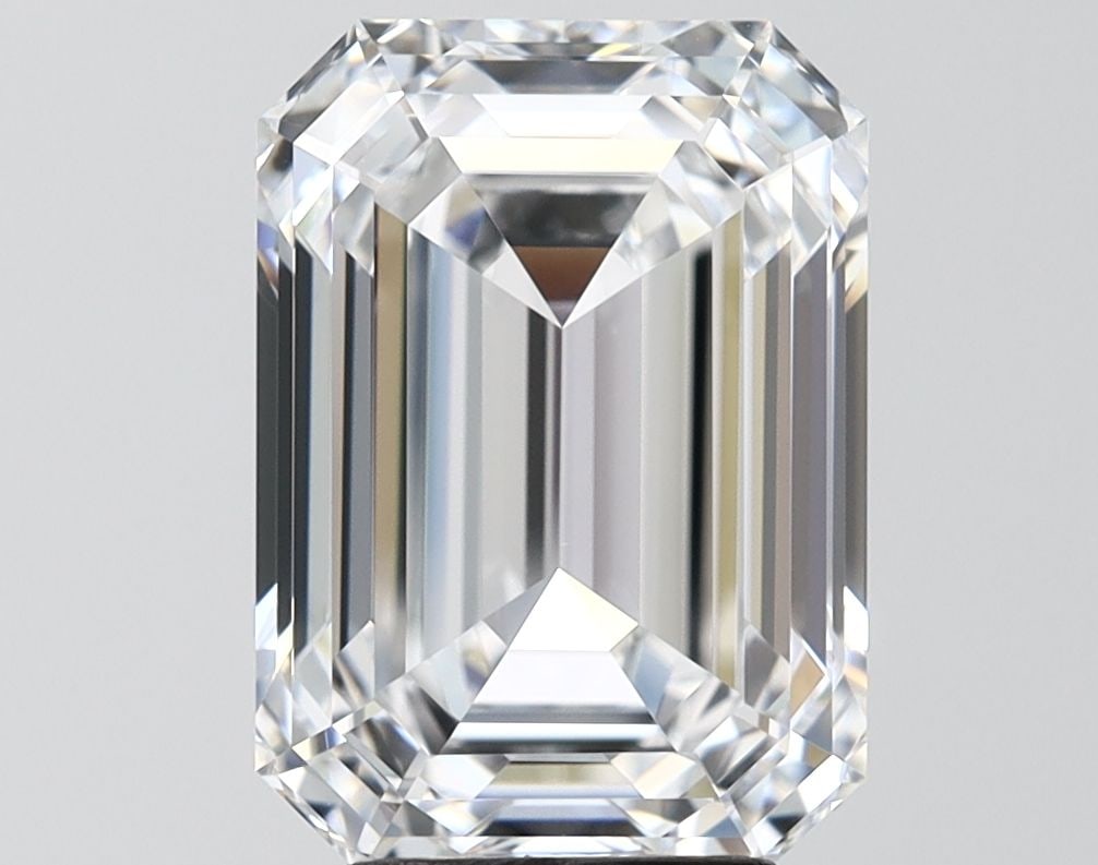 Loose Diamond - EMERALD 5.07ct D VVS1: Loose Diamond - EMERALD 5.07ct D VVS1 Source: This is a real non-mined Diamond that has been grown in a lab Shape: EMERALD Carats: 5.07 Color: D Clarity: VVS1 Certification: IGI Video: