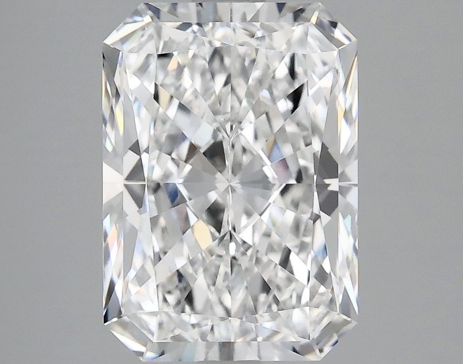 Loose Diamond - RADIANT 3.1ct D VVS2: Loose Diamond - RADIANT 3.1ct D VVS2 Source: This is a real non-mined Diamond that has been grown in a lab Shape: RADIANT Carats: 3.1 Color: D Clarity: VVS2 Certification: IGI Video: Video Link The