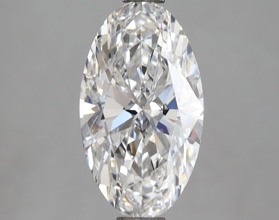 Loose Diamond - OVAL 2.07ct D VVS2: Loose Diamond - OVAL 2.07ct D VVS2 Source: This is a real non-mined Diamond that has been grown in a lab Shape: OVAL Carats: 2.07 Color: D Clarity: VVS2 Certification: IGI Video: