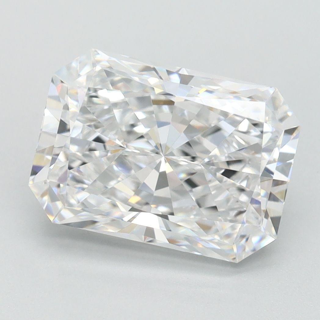 Loose Diamond - RADIANT 2.63ct D IF: Loose Diamond - RADIANT 2.63ct D IF Source: This is a real non-mined Diamond that has been grown in a lab Shape: RADIANT Carats: 2.63 Color: D Clarity: IF Certification: IGI Video: