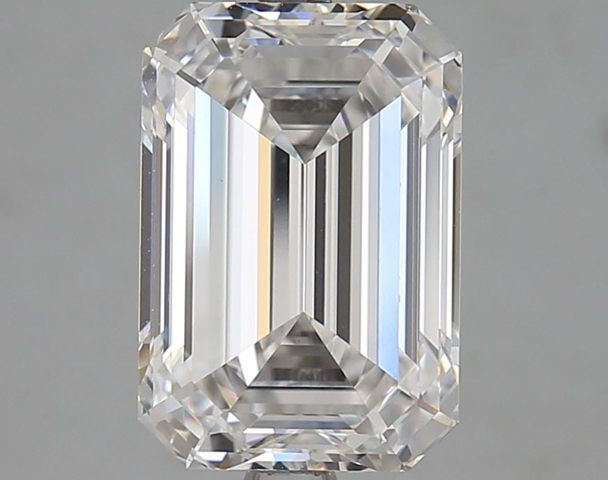 Loose Diamond - EMERALD 4.14ct E VVS2: Loose Diamond - EMERALD 4.14ct E VVS2 Source: This is a real non-mined Diamond that has been grown in a lab Shape: EMERALD Carats: 4.14 Color: E Clarity: VVS2 Certification: GIA Video: