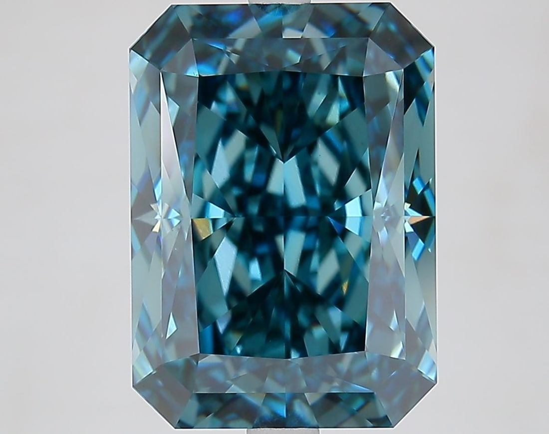 Loose Diamond - RADIANT 7.12ct Fancy Vivid Blue VVS2: Loose Diamond - RADIANT 7.12ct Fancy Vivid Blue VVS2 Source: This is a real non-mined Diamond that has been grown in a lab Shape: RADIANT Carats: 7.12 Color: Fancy Vivid Blue Certification: IGI Video: