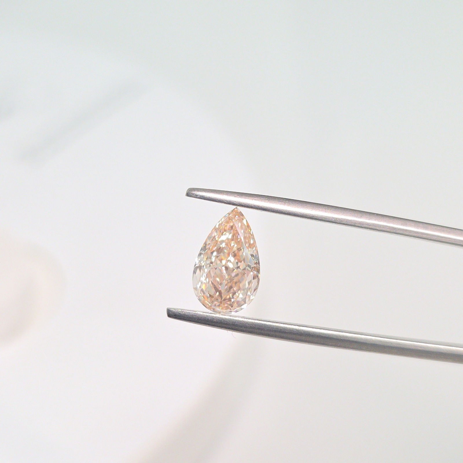 Loose Diamond - PEAR 1.67ct Fancy Intense Orangey Pink VVS2 (1 of 1)
