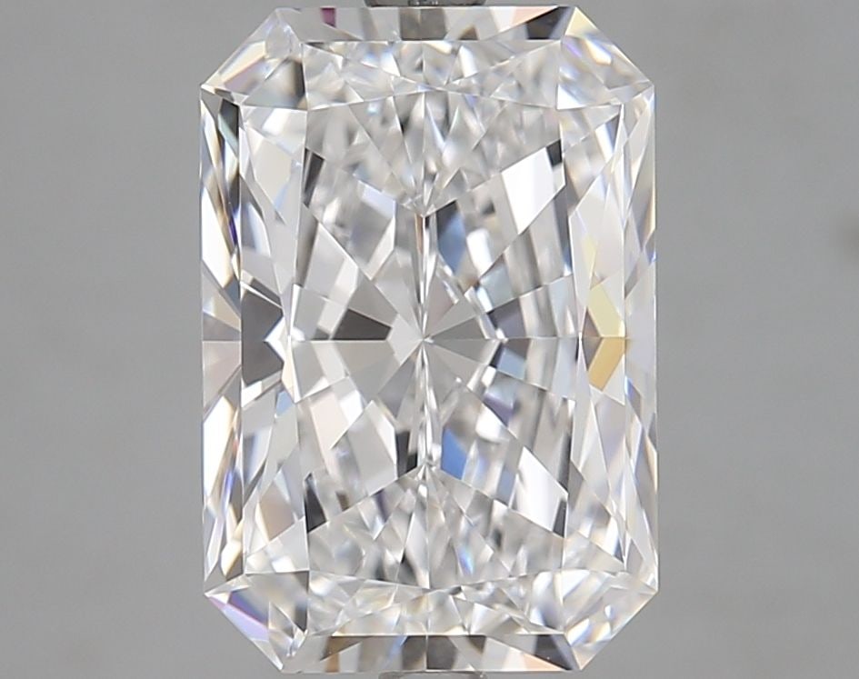 Loose Diamond - RADIANT 4.51ct D VVS1: Loose Diamond - RADIANT 4.51ct D VVS1 Source: This is a real non-mined Diamond that has been grown in a lab Shape: RADIANT Carats: 4.51 Color: D Clarity: VVS1 Certification: GIA Video: Video Link 