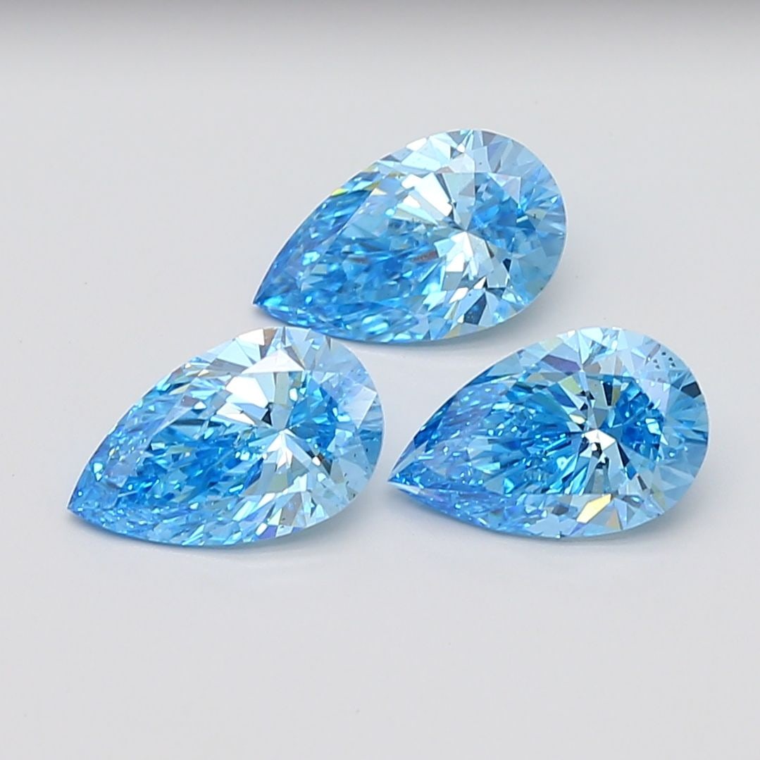 Loose Diamond - PRINCESS 3.02ct Fancy Vivid Green SI1: Loose Diamond - PRINCESS 3.02ct Fancy Vivid Green SI1 Source: This is a real non-mined Diamond that has been grown in a lab Shape: PRINCESS Carats: 3.02 Color: Fancy Vivid Green Certification: IGI