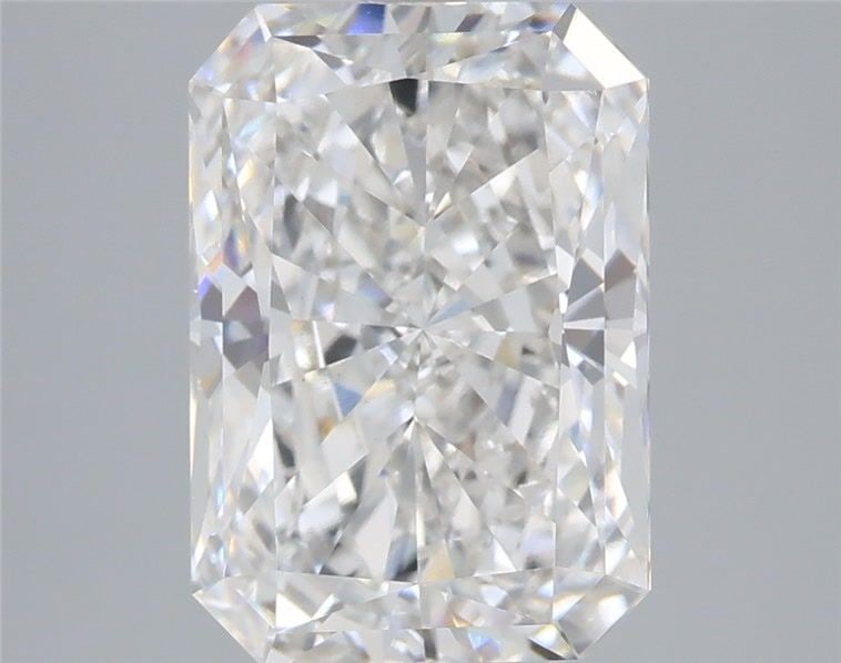 Loose Diamond - RADIANT 3.99ct E SI1: Loose Diamond - RADIANT 3.99ct E SI1 Source: This is a real non-mined Diamond that has been grown in a lab Shape: RADIANT Carats: 3.99 Color: E Clarity: SI1 Certification: IGI Video: