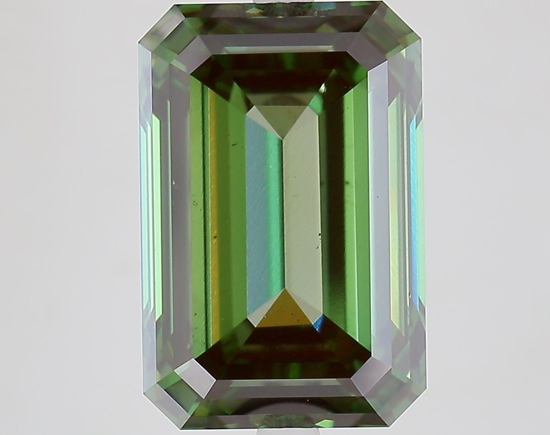 Loose Diamond - EMERALD 8.55ct Fancy Vivid Green VS2: Loose Diamond - EMERALD 8.55ct Fancy Vivid Green VS2 Source: This is a real non-mined Diamond that has been grown in a lab Shape: EMERALD Carats: 8.55 Color: Fancy Vivid Green Certification: IGI Video