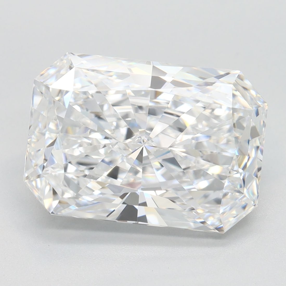 Loose Diamond - RADIANT 5.15ct D IF: Loose Diamond - RADIANT 5.15ct D IF Source: This is a real non-mined Diamond that has been grown in a lab Shape: RADIANT Carats: 5.15 Color: D Clarity: IF Certification: GIA Video:
