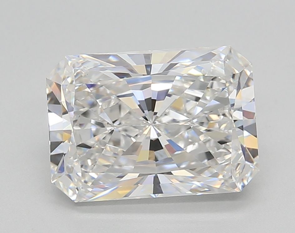 Loose Diamond - RADIANT 3.0ct E VS1: Loose Diamond - RADIANT 3.0ct E VS1 Source: This is a real non-mined Diamond that has been grown in a lab Shape: RADIANT Carats: 3.0 Color: E Clarity: VS1 Certification: GIA Video: