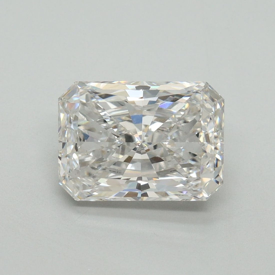 Loose Diamond - RADIANT 3.12ct F VS2: Loose Diamond - RADIANT 3.12ct F VS2 Source: This is a real non-mined Diamond that has been grown in a lab Shape: RADIANT Carats: 3.12 Color: F Clarity: VS2 Certification: GSI Video: