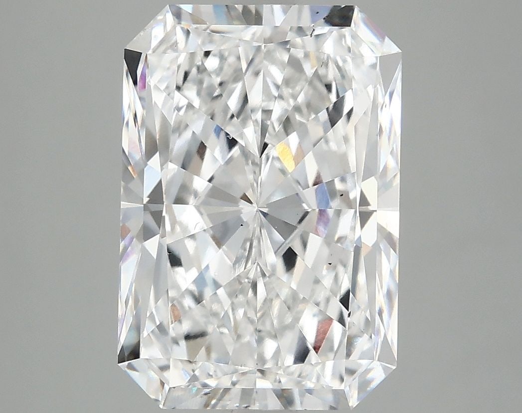 Loose Diamond - RADIANT 4.94ct E VS2: Loose Diamond - RADIANT 4.94ct E VS2 Source: This is a real non-mined Diamond that has been grown in a lab Shape: RADIANT Carats: 4.94 Color: E Clarity: VS2 Certification: IGI Video: Video Link The