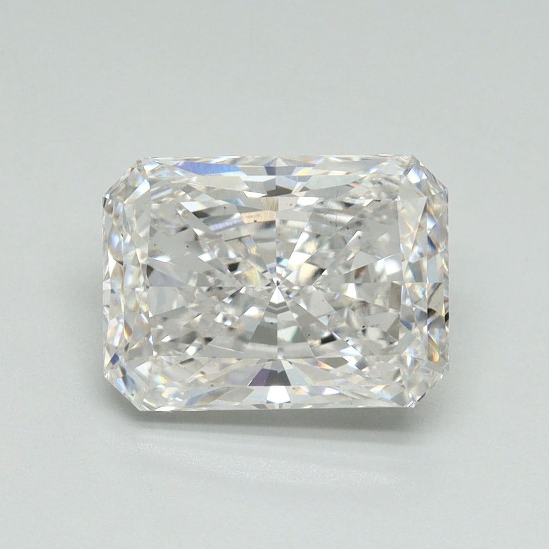 Loose Diamond - RADIANT 3.22ct F VS2: Loose Diamond - RADIANT 3.22ct F VS2 Source: This is a real non-mined Diamond that has been grown in a lab Shape: RADIANT Carats: 3.22 Color: F Clarity: VS2 Certification: GSI Video: Video Link The