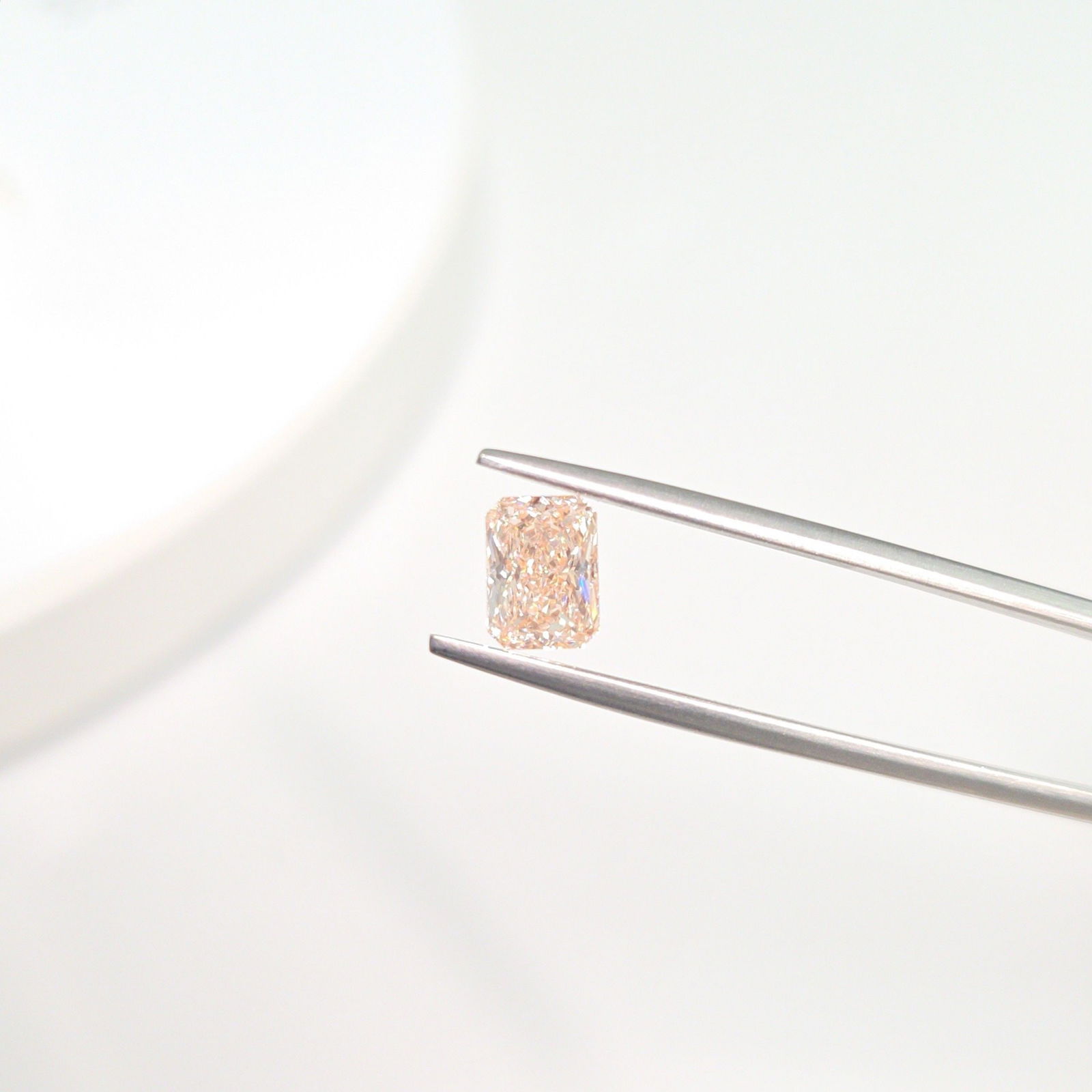 Loose Diamond - RADIANT 1.12ct Fancy Intense Pink VVS2: Loose Diamond - RADIANT 1.12ct Fancy Intense Pink VVS2 Source: This is a real non-mined Diamond that has been grown in a lab Shape: RADIANT Carats: 1.12 Color: Fancy Intense Pink Certification: IGI Vi