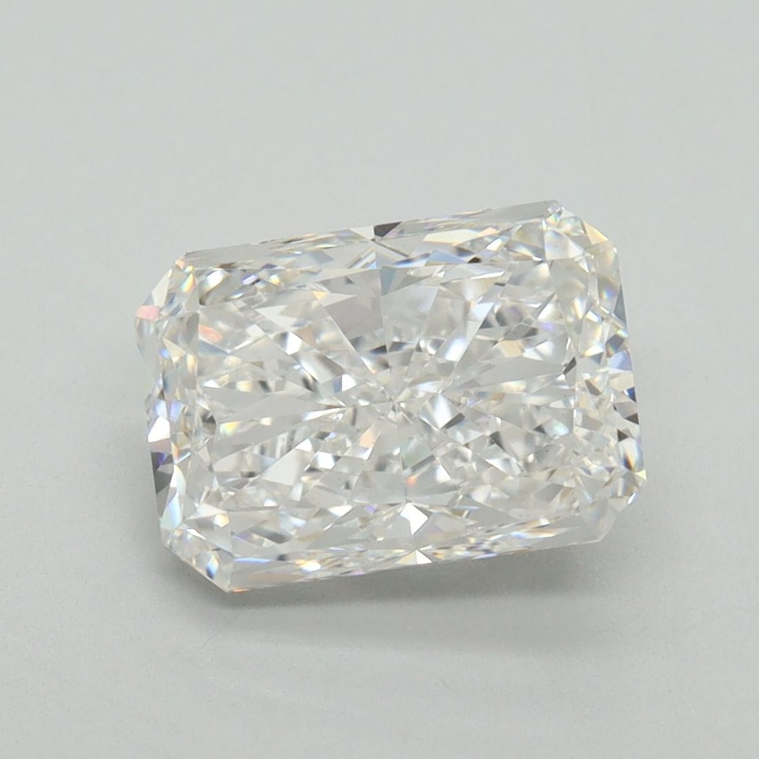 Loose Diamond - RADIANT 3.04ct F VS1: Loose Diamond - RADIANT 3.04ct F VS1 Source: This is a real non-mined Diamond that has been grown in a lab Shape: RADIANT Carats: 3.04 Color: F Clarity: VS1 Certification: GSI Video: