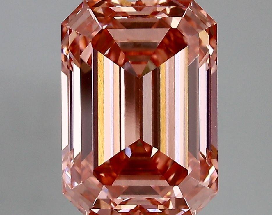 Loose Diamond - EMERALD 4.24ct Fancy Vivid Pink VVS2: Loose Diamond - EMERALD 4.24ct Fancy Vivid Pink VVS2 Source: This is a real non-mined Diamond that has been grown in a lab Shape: EMERALD Carats: 4.24 Color: Fancy Vivid Pink Certification: IGI Video: