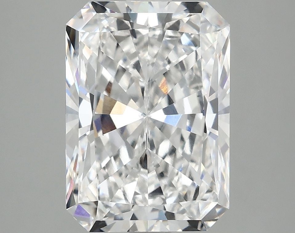 Loose Diamond - RADIANT 4.09ct E VS1: Loose Diamond - RADIANT 4.09ct E VS1 Source: This is a real non-mined Diamond that has been grown in a lab Shape: RADIANT Carats: 4.09 Color: E Clarity: VS1 Certification: IGI Video: Video Link The