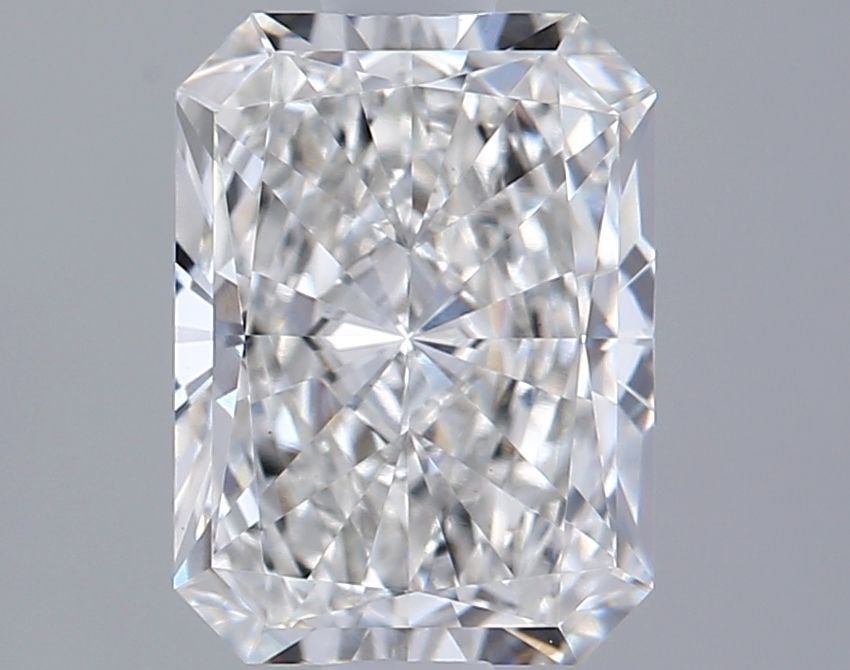 Loose Diamond - RADIANT 1.6ct E VVS2: Loose Diamond - RADIANT 1.6ct E VVS2 Source: This is a real non-mined Diamond that has been grown in a lab Shape: RADIANT Carats: 1.6 Color: E Clarity: VVS2 Certification: IGI Video: Video Link The