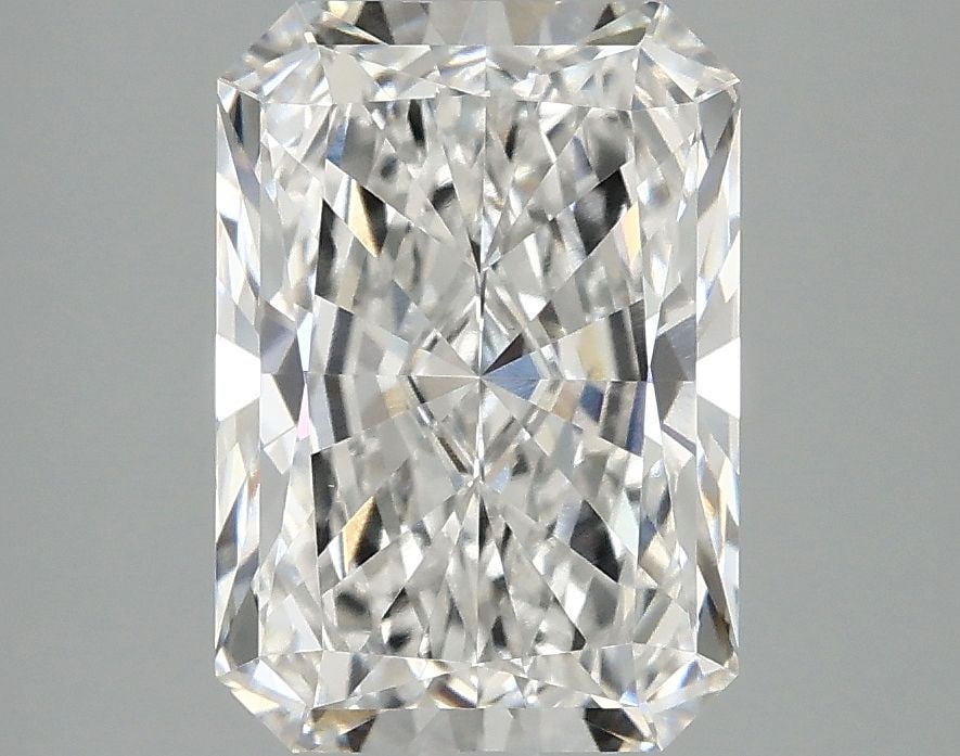Loose Diamond - RADIANT 3.1ct F VVS2: Loose Diamond - RADIANT 3.1ct F VVS2 Source: This is a real non-mined Diamond that has been grown in a lab Shape: RADIANT Carats: 3.1 Color: F Clarity: VVS2 Certification: IGI Video: Video Link The