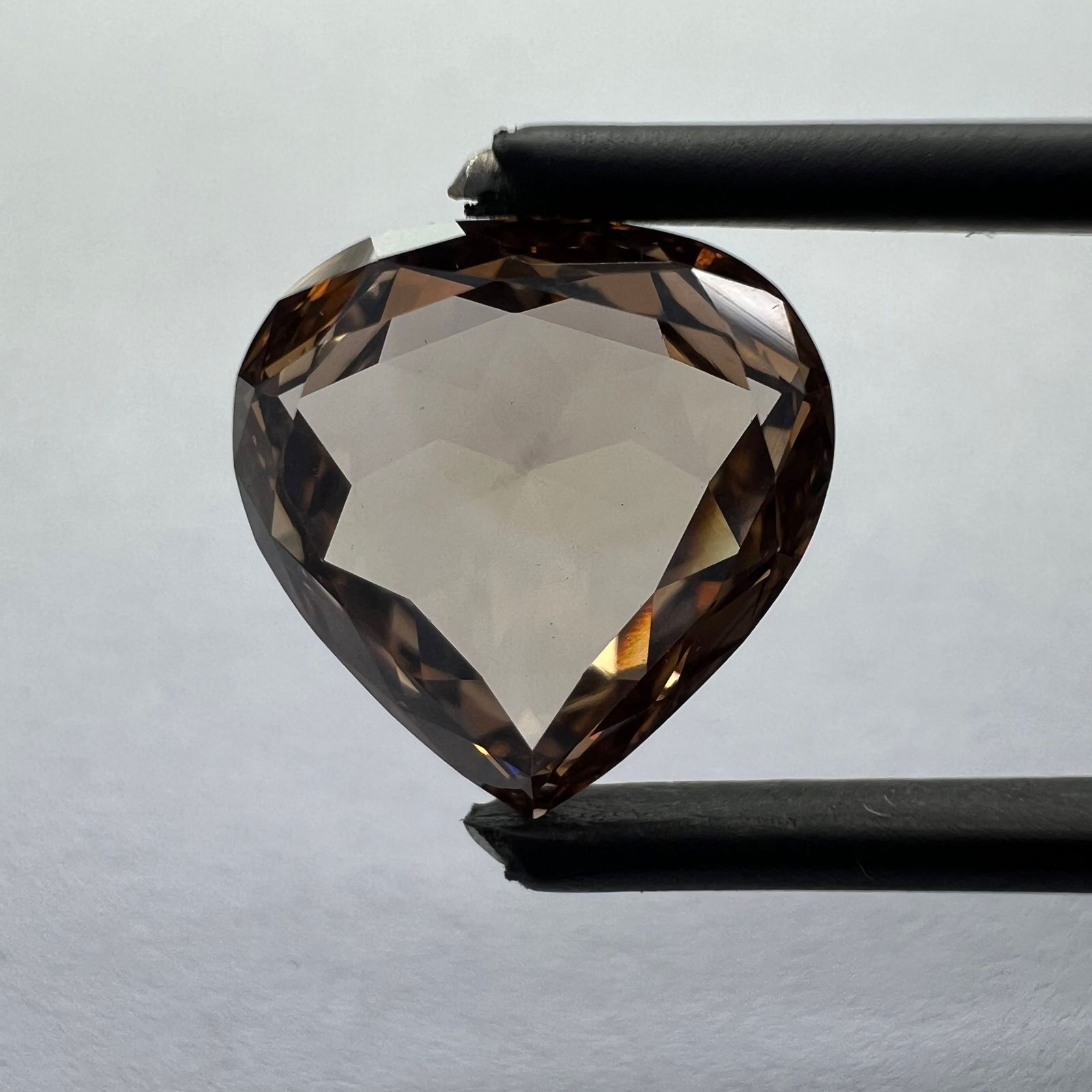 Loose Diamond - HEART 2.97ct Orange VS1: Loose Diamond - HEART 2.97ct Orange VS1 Source: This is a real non-mined Diamond that has been grown in a lab Shape: HEART Carats: 2.97 Color: Orange Certification: NONE The Diamond Depot Guarantee: A