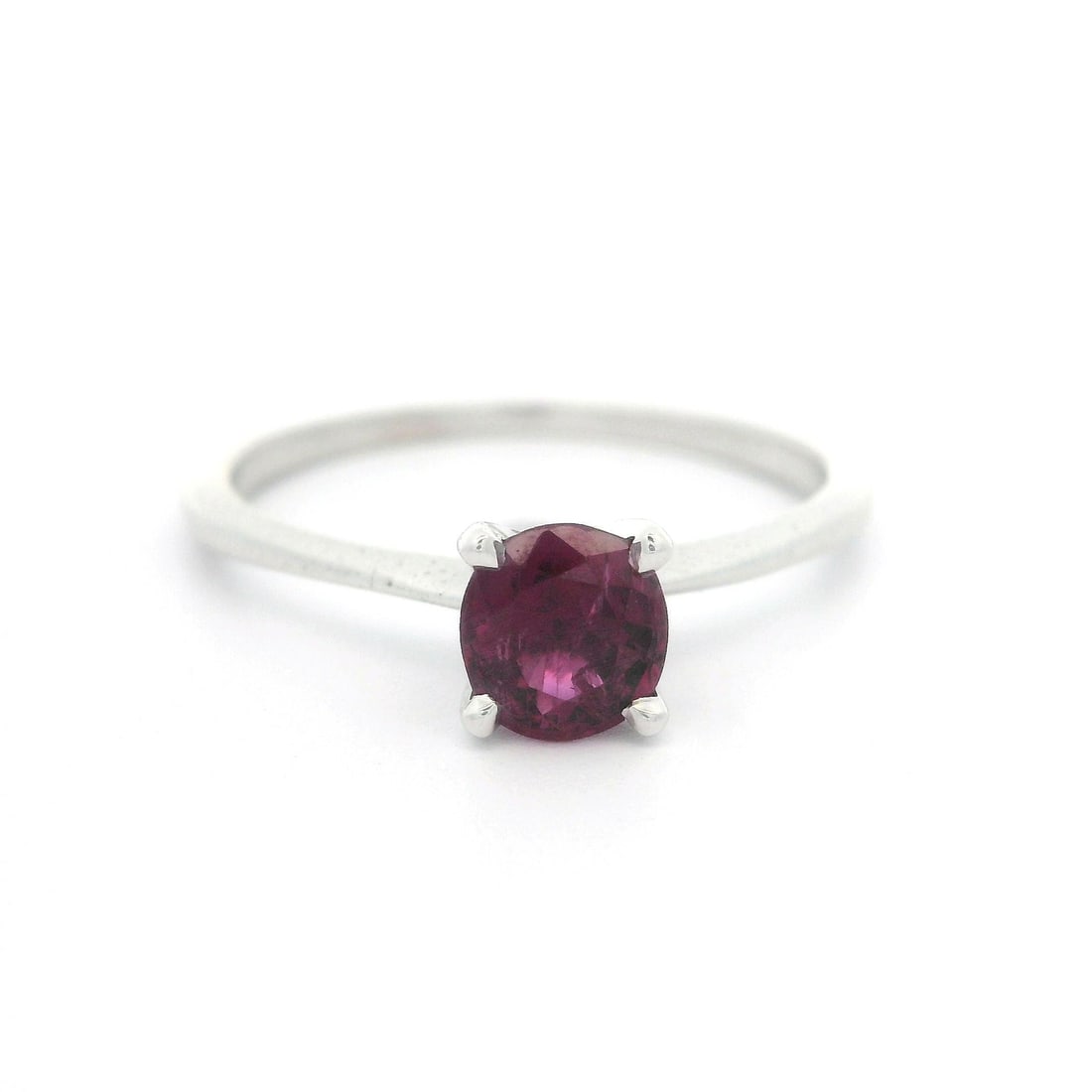 Vintage Platinum 0.58ct GIA Oval Ruby Solitaire Ring: Vintage Platinum 0.58ct GIA Oval Ruby Solitaire Ring This exquisite vintage ring showcases a stunning natural genuine ruby, elegantly set in solid platinum. The oval cut ruby weighs 0.58 carats and di