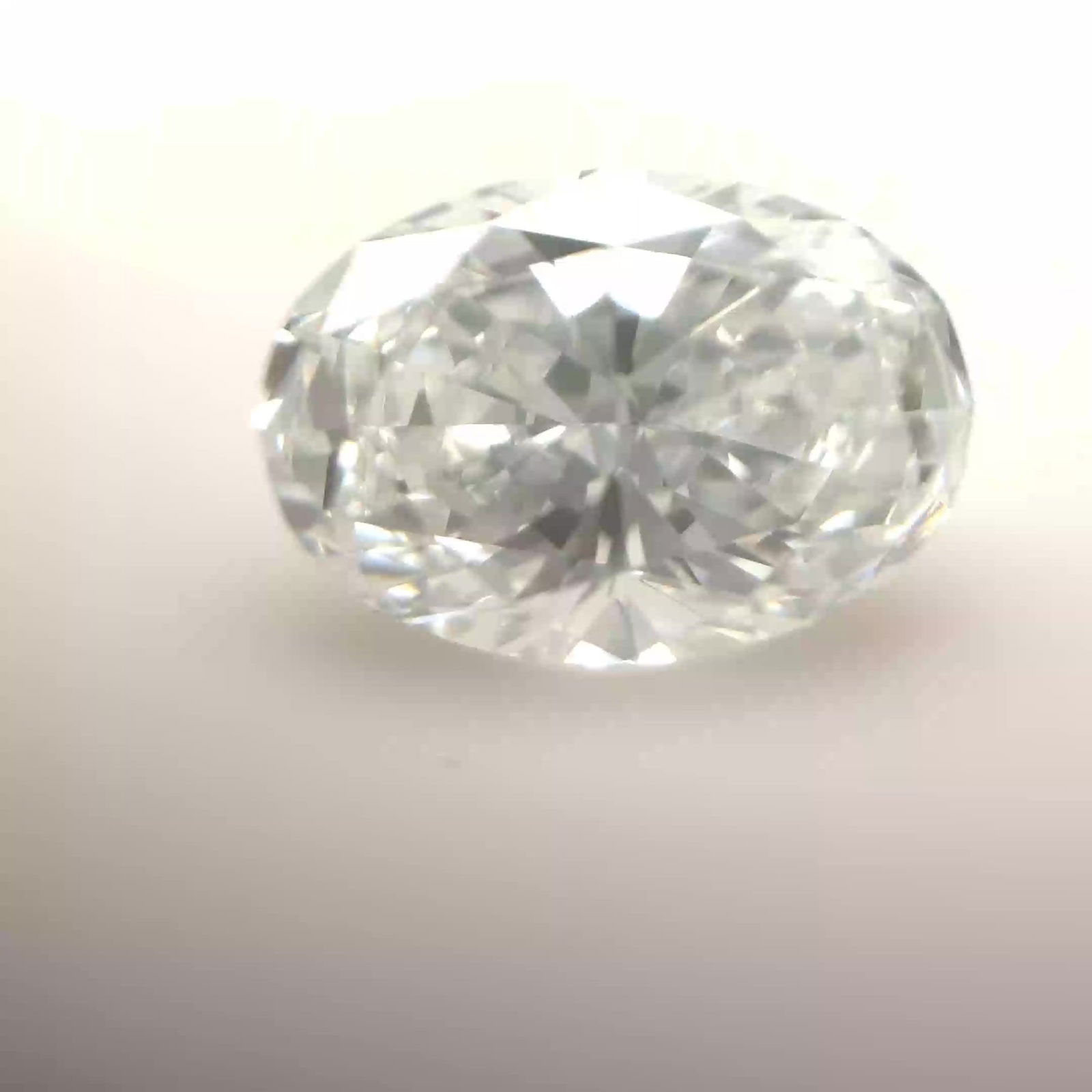 Loose Diamond - OVAL 1.91ct D VS2: Loose Diamond - OVAL 1.91ct D VS2 Source: Natural Shape: OVAL Carats: 1.91 Color: D Clarity: VS2 Certification: GIA Video:
