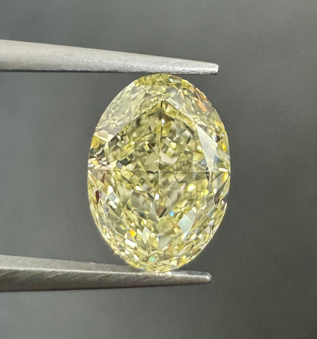 Loose Diamond - OVAL 2.02ct W-X VVS1 (1 of 1)