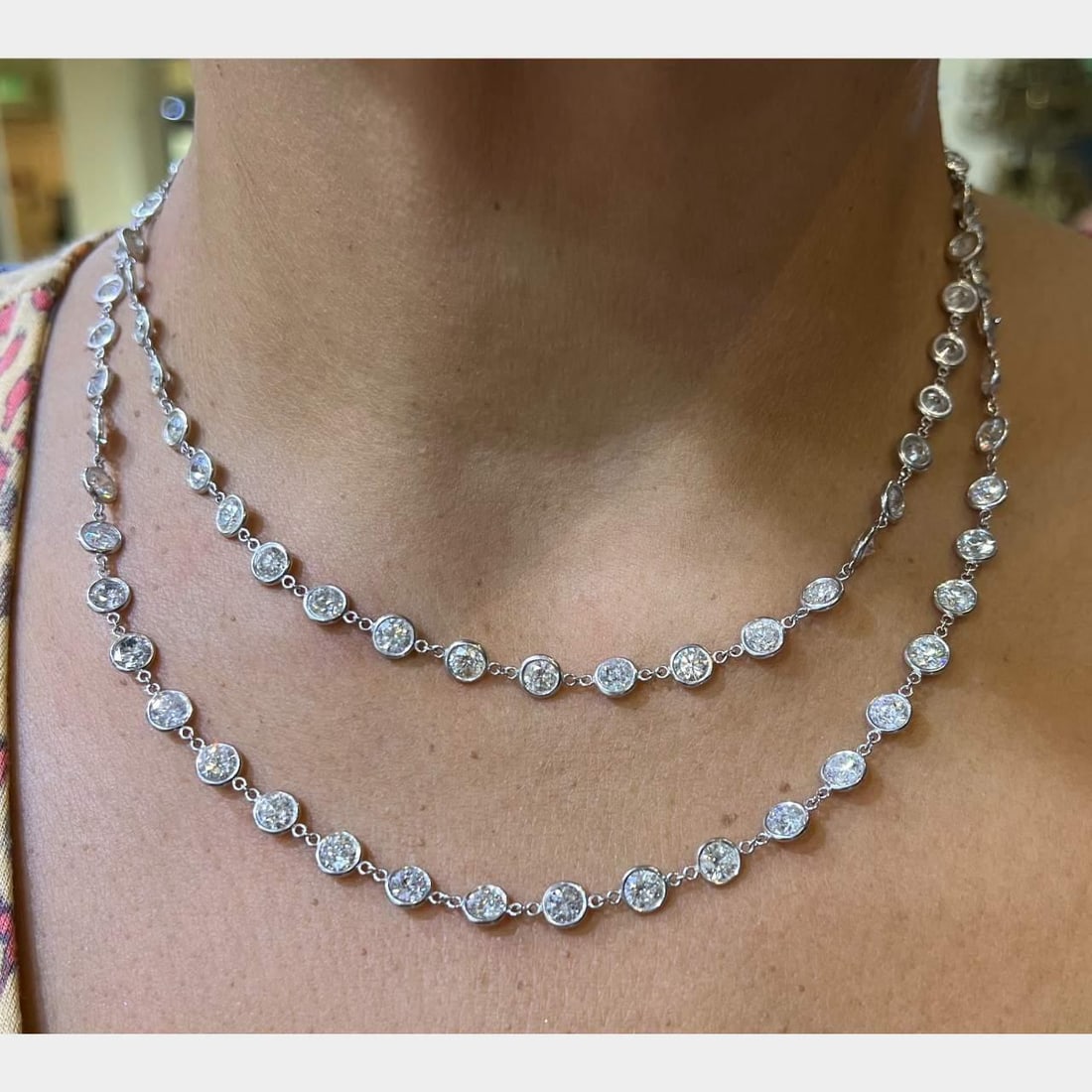 Platinum 33.75 Ct Diamond by the Yard Necklace 89 Diamonds G-H SI2-I1: Platinum 33.75 Ct Diamond by the Yard Necklace 89 Diamonds G-H SI2-I1 This stunning Platinum Diamond by the Yard Necklace features a total diamond weight of approximately 33.75 Ct, showcasing an exqui