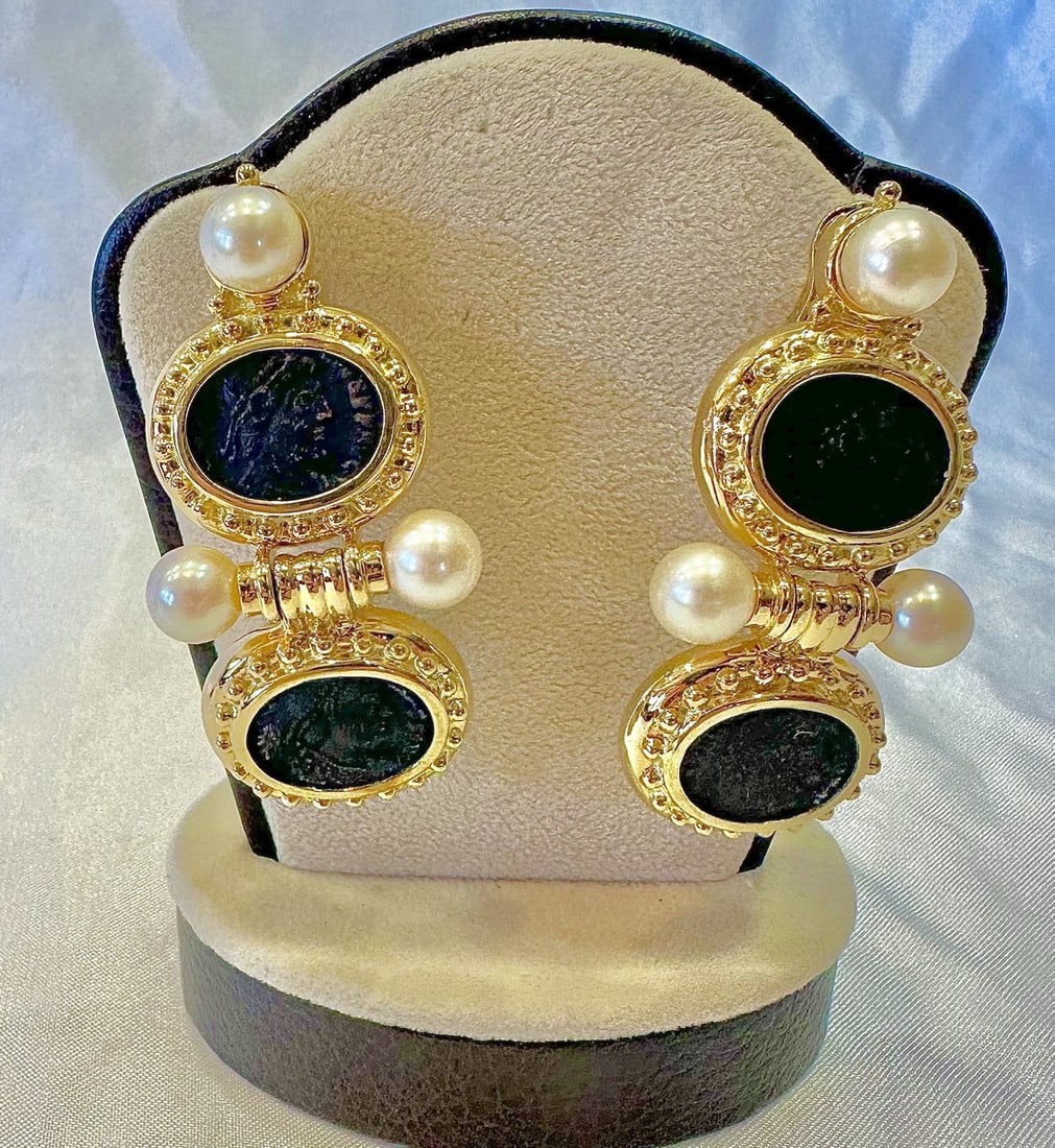 Italian 18K Gold Pearl Ancient Roman Coin Earrings: Italian 18K Gold Pearl Ancient Roman Coin Earrings Discover the elegance of these exquisite Italian earrings, crafted from 18K yellow gold and adorned with lustrous pearls and ancient Roman imperial c