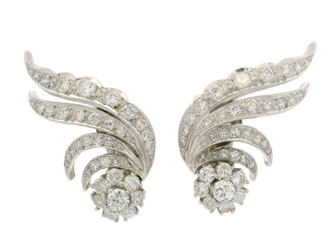 Vintage 13-14K White Gold 3ct Diamond Scalloped Climber Earrings: Vintage 13-14K White Gold 3ct Diamond Scalloped Climber Earrings Enhance your jewelry collection with these stunning Vintage White Gold Diamond Flames Scalloped Design Climber Earrings. Crafted from s