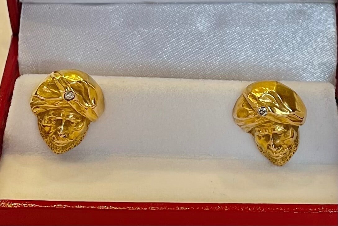Orientalism 14K Yellow Gold Diamond Cufflinks Signed Hallmarked: Orientalism 14K Yellow Gold Diamond Cufflinks Signed Hallmarked This exquisite pair of cufflinks showcases a stunning Orientalism design, crafted from 14K yellow gold and adorned with diamonds. Each c