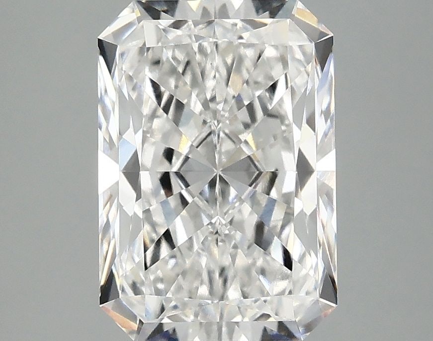 Loose Diamond - RADIANT 3.06ct E VS1: Loose Diamond - RADIANT 3.06ct E VS1 Source: This is a real non-mined Diamond that has been grown in a lab Shape: RADIANT Carats: 3.06 Color: E Clarity: VS1 Certification: IGI Video: Video Link The