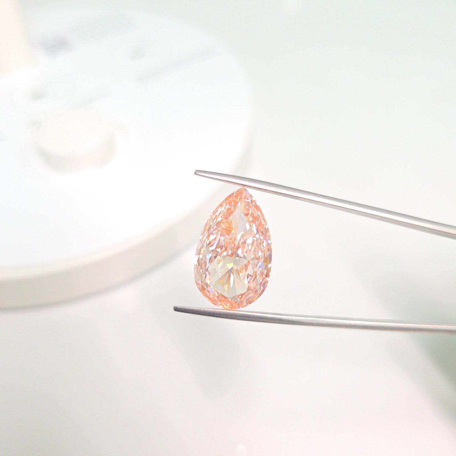 Loose Diamond - PEAR 15.08ct Fancy Intense Pink VVS2 (1 of 1)