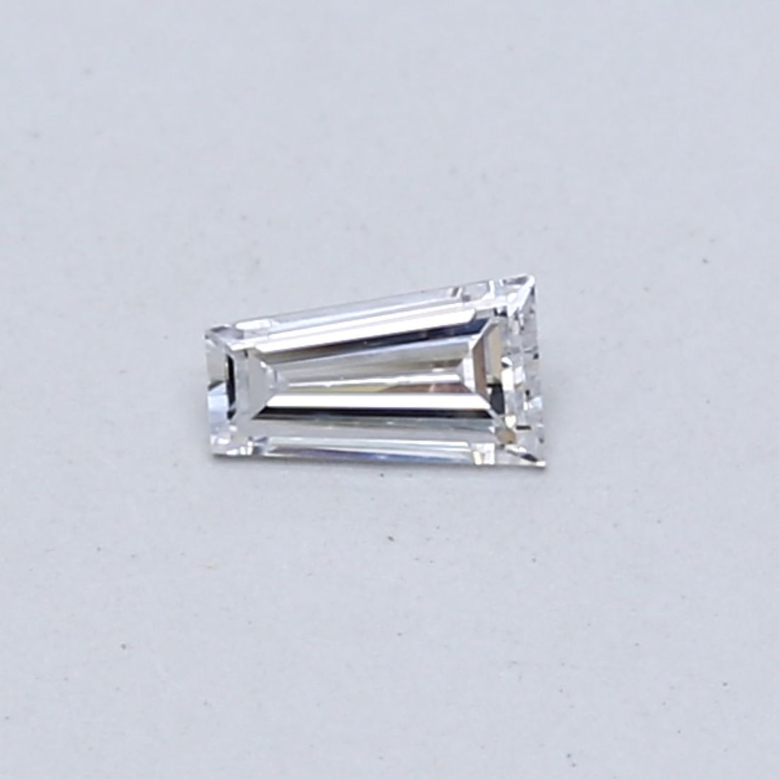 Loose Diamond - TAPERED BAGUETTE 0.15ct F VS1 (1 of 1)