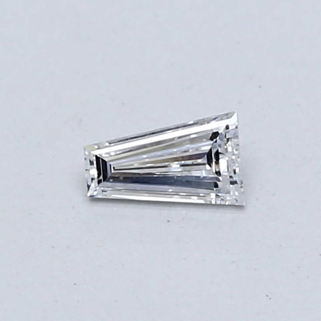 Loose Diamond - TAPERED BAGUETTE 0.22ct E VVS2 (1 of 1)