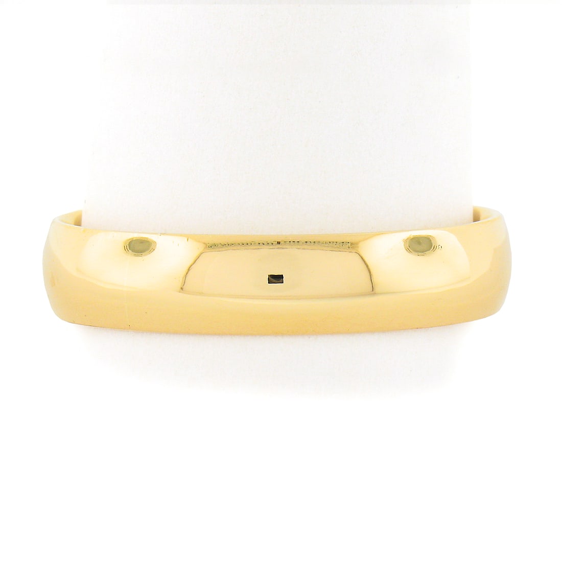 Men's 14K Yellow Gold 4.9mm Classic Polished Wedding Band Ring: Men's 14K Yellow Gold 4.9mm Classic Polished Wedding Band Ring This exquisite wedding band is crafted from solid 14K yellow gold, featuring a classic and elegant plain dome design with a high-polished