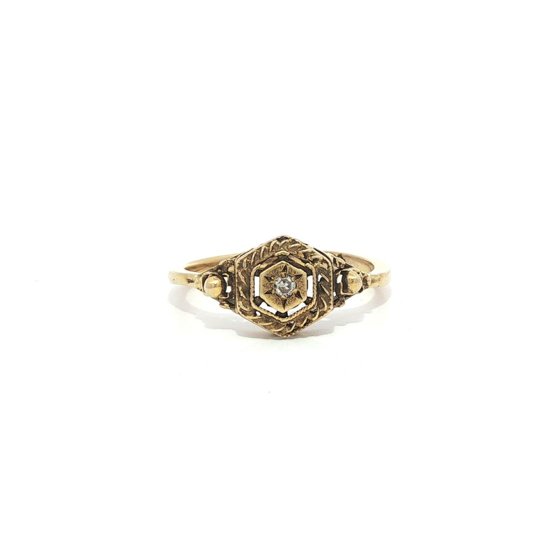 Antique 10k Yellow Gold Hexagon Diamond Ring 0.02ctw: Antique 10k Yellow Gold Hexagon Diamond Ring 0.02ctw This exquisite antique ring features a captivating hexagon design crafted from solid 10k yellow gold. At its center lies a natural genuine diamond,